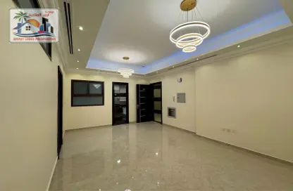 شقة - 3 غرف نوم - 3 حمامات للايجار في عمارة عزير - 3  الروضة - الروضة - عجمان