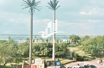 Office Space - Studio - 1 Bathroom for rent in Corniche Road - Abu Dhabi