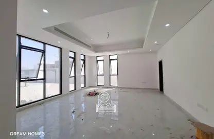 Villa - 5 Bedrooms - 6 Bathrooms for rent in Madinat Al Riyad - Abu Dhabi