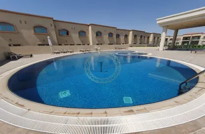 فيلا - 4 غرف نوم - 4 حمامات للايجار في شبانة عشارج - اشارج - العين