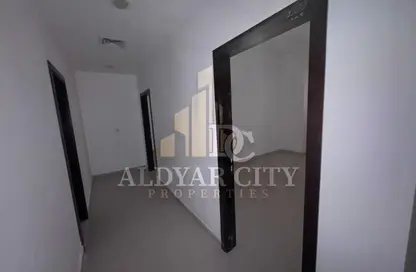 شقة - 2 غرف نوم - 2 حمامات للبيع في قرية الاميرة - الياسمين - عجمان