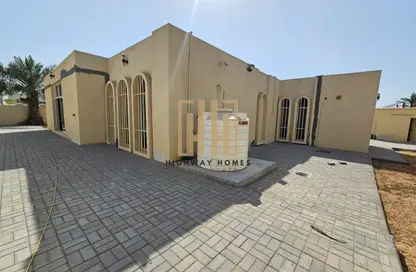 فيلا - 3 غرف نوم - 3 حمامات للايجار في الحزانة - ضاحية الرقة - الشارقة