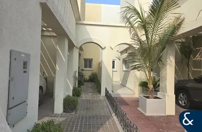 فيلا - 3 غرف نوم - 3 حمامات للايجار في الينابيع 10 - الينابيع - دبي