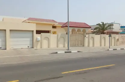فيلا - 3 غرف نوم - 3 حمامات للبيع في الشهباء - الشارقة