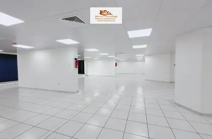 Office Space - Studio - 1 Bathroom for rent in Al Saman Tower - Hamdan Street - Abu Dhabi