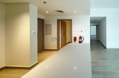 Hall / Corridor image for: Apartment - 2 Bedrooms - 2 Bathrooms for sale in Waters Edge - Yas Island - Abu Dhabi, Image 1