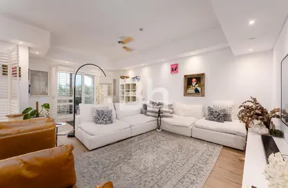 Townhouse - 2 Bedrooms - 4 Bathrooms for sale in Marina Residences 2 - Marina Residences - Palm Jumeirah - Dubai