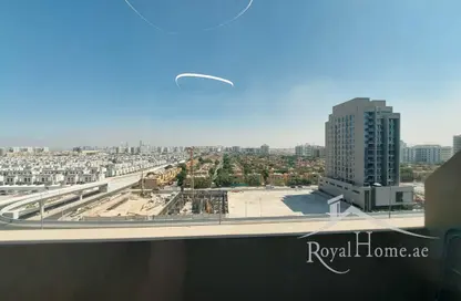 شقة - 1 حمام للايجار في عزيزي بلازا - الفرجان - دبي