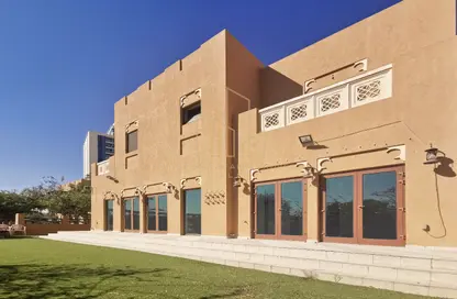 فيلا - 5 غرف نوم - 7 حمامات للايجار في فيلات طراز دبي - القرية الشمالية - الفرجان - دبي