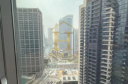 Office Space - Studio - 1 Bathroom for rent in The Binary Tower - Business Bay - Dubai