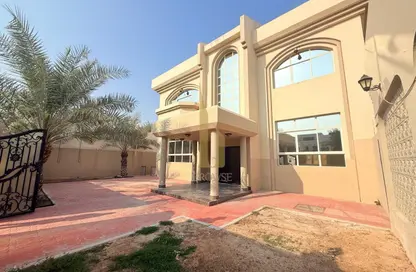 Villa - 4 Bedrooms - 4 Bathrooms for rent in Jumeirah 1 Villas - Jumeirah 1 - Jumeirah - Dubai