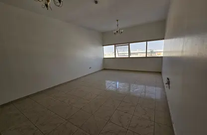 شقة - 2 غرف نوم - 2 حمامات للايجار في الوحدة - الشارقة شقة - 2 غرف نوم - 2 حمامات للايجار في الوحدة - الشارقة