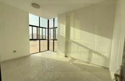 Apartment - 2 Bedrooms - 2 Bathrooms for rent in Al Jurf Industrial 1 - Al Jurf Industrial - Ajman