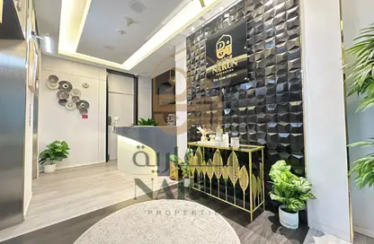 مركز أعمال - استوديو - 2 حمامات للايجار في بناية دار السلام - شارع الكورنيش - أبوظبي