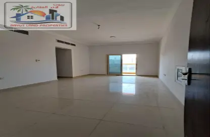 Apartment - 2 Bedrooms - 1 Bathroom for rent in Al Jurf 2 - Al Jurf - Ajman Downtown - Ajman