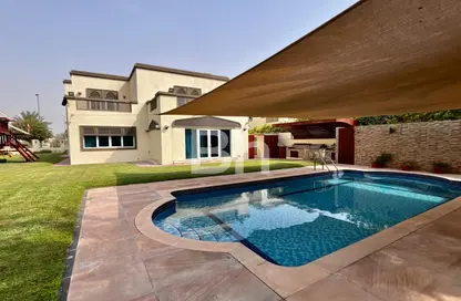 Villa - 4 Bedrooms - 5 Bathrooms for rent in Regional - Jumeirah Park - Dubai