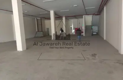 Warehouse - Studio - 3 Bathrooms for rent in Umm Dir - Umm Al Quwain