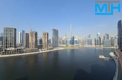 شقة - 2 غرف نوم - 3 حمامات للايجار في ميلينيوم بن غاطي ريزيدنسز - الخليج التجاري - دبي