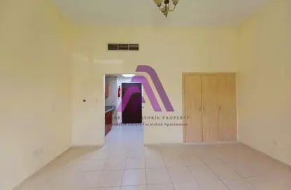 شقة - 1 حمام للايجار في اي سي 1- اماراتي 19 - طراز إماراتي - المدينة الدولية - دبي