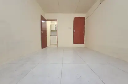 Apartment - Studio - 1 Bathroom for rent in Al Khalidiya - Abu Dhabi