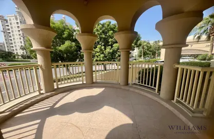 Apartment - 3 Bedrooms - 4 Bathrooms for rent in Al Haseer - Shoreline Apartments - Palm Jumeirah - Dubai