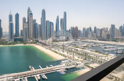 Apartment - 3 Bedrooms - 4 Bathrooms for sale in Marina Vista - EMAAR Beachfront - Dubai Harbour - Dubai