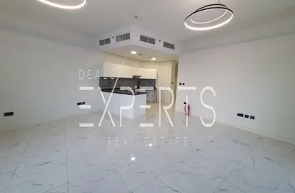Apartment - 2 Bedrooms - 2 Bathrooms for rent in The Gate - Masdar City - Abu Dhabi
