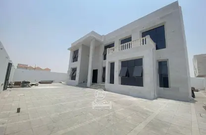 Villa - 4 Bedrooms - 6 Bathrooms for rent in Madinat Al Riyad - Abu Dhabi