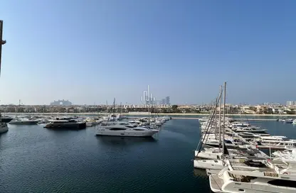 Apartment - 3 Bedrooms - 4 Bathrooms for rent in Marina Residences 6 - Marina Residences - Palm Jumeirah - Dubai