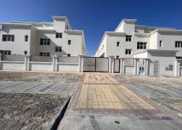 Compound - 8 bedrooms - 8 bathrooms for rent in Khalifa City A - Khalifa City - Abu Dhabi