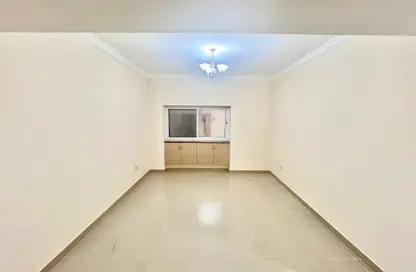 Apartment - 1 Bedroom - 2 Bathrooms for rent in Muwailih Building - Muwaileh - Sharjah