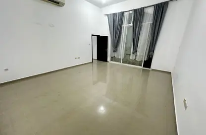 Apartment - 1 Bedroom - 1 Bathroom for rent in Shakhbout City - Abu Dhabi