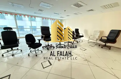 Full Floor - Studio - 4 Bathrooms for rent in Al Khan Corniche - Al Khan - Sharjah