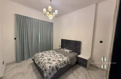 شقة - 2 غرف نوم - 2 حمامات للايجار في أوليفز ريزيدينس - المدينة الدولية - دبي