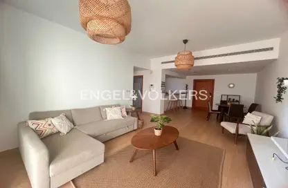 Apartment - 1 Bedroom - 1 Bathroom for rent in Al Thayyal 3 - Al Thayyal - Greens - Dubai