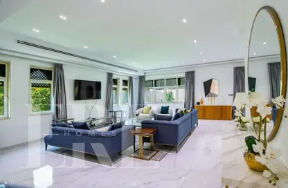 Villa - 4 Bedrooms - 5 Bathrooms for rent in Regional - Jumeirah Park - Dubai