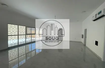 فيلا - 6 غرف نوم - 8 حمامات للايجار في الرفاع - رأس الخيمة