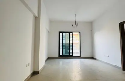 شقة - غرفة نوم - 2 حمامات للايجار في لي هواريزون ريزيدينس - 4 الورسان - الورسان - دبي
