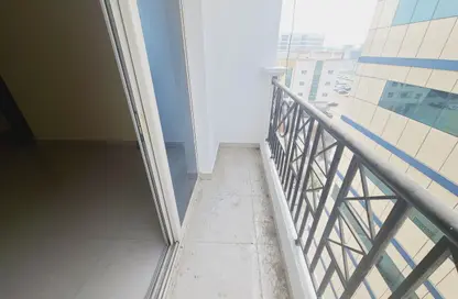Apartment - 2 Bedrooms - 2 Bathrooms for rent in Muwaileh 29 Building - Muwaileh - Sharjah