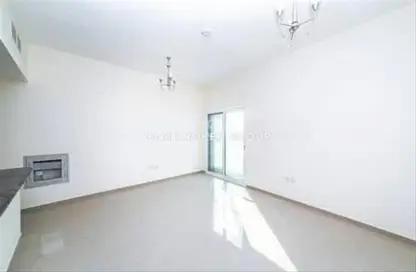 Apartment - 1 Bathroom for sale in UniEstate Sports Tower - Dubai Sports City - Dubai