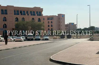 متجر - استوديو - 1 حمام للبيع في O03 - طراز فارسي - المدينة العالمية - دبي