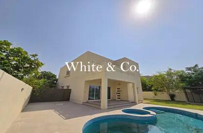 Villa - 4 Bedrooms - 5 Bathrooms for rent in Meadows 9 - Meadows - Dubai