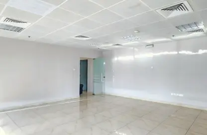 Half Floor - Studio - 2 Bathrooms for rent in Chain Tower - Muroor Area - Abu Dhabi Half Floor - Studio - 2 Bathrooms for rent in Chain Tower - Muroor Area - Abu Dhabi