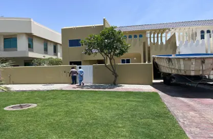 Villa - 4 Bedrooms - 3 Bathrooms for rent in Umm Suqeim 2 - Umm Suqeim - Dubai