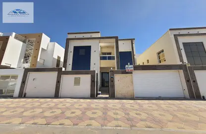 Villa - 5 Bedrooms - 7 Bathrooms for sale in Al Yasmeen 1 - Al Yasmeen - Ajman