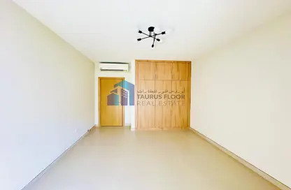 Apartment - 3 Bedrooms - 3 Bathrooms for rent in Al Rigga Building - Al Muraqqabat - Deira - Dubai