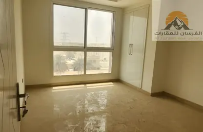 شقة - غرفة نوم - 2 حمامات للايجار في 3 المويهات - المويهات - عجمان