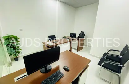 Office Space - Studio - 1 Bathroom for rent in Red Avenue - Al Garhoud - Dubai