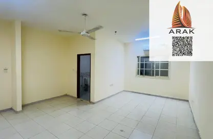 Half Floor - 3 Bedrooms - 5 Bathrooms for rent in Al Mowaihat 3 - Al Mowaihat - Ajman