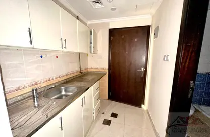 Apartment - Studio - 1 Bathroom for rent in Muwaileh 29 Building - Muwaileh - Sharjah